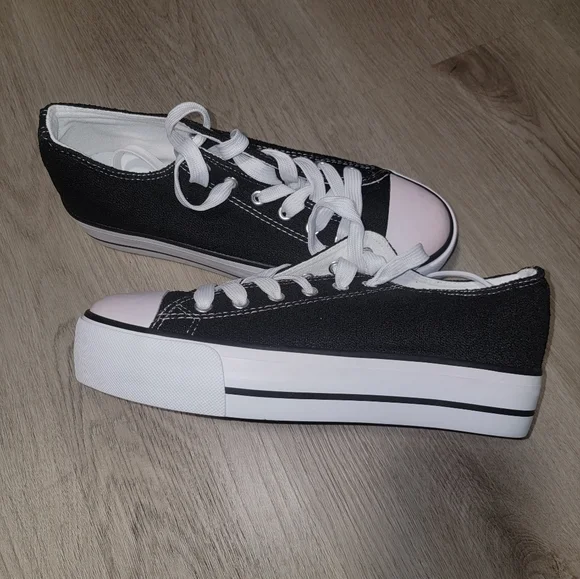 Unbranded Black/White Sneakers Lace Up Casual Shoes Womens - Picture 5 of 5